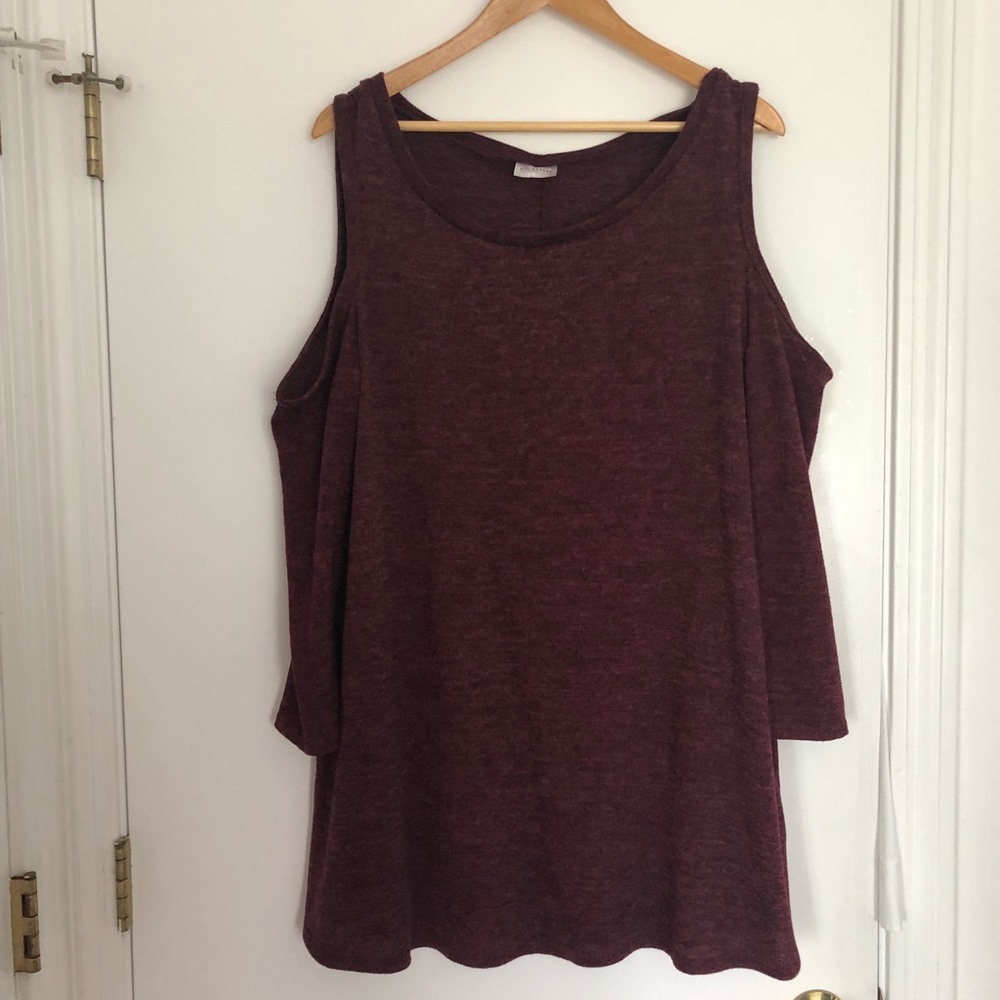 Cutout shoulder Top